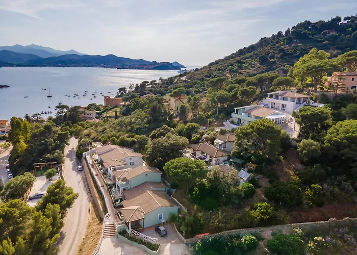Elbitat Homes