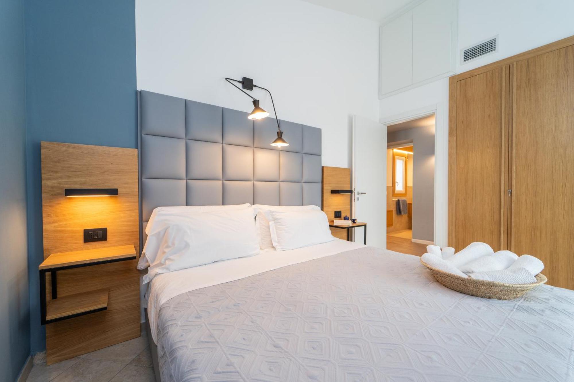 Elbitat Homes *